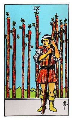 Değnek Dokuzlusu Tarot Kartı - Ters ve Düz Anlamı