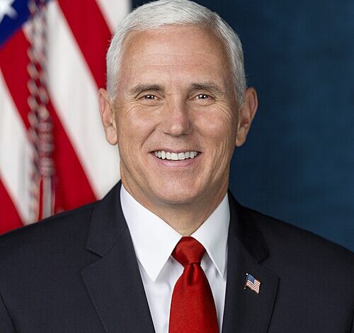 Official portrait of Mike Pence